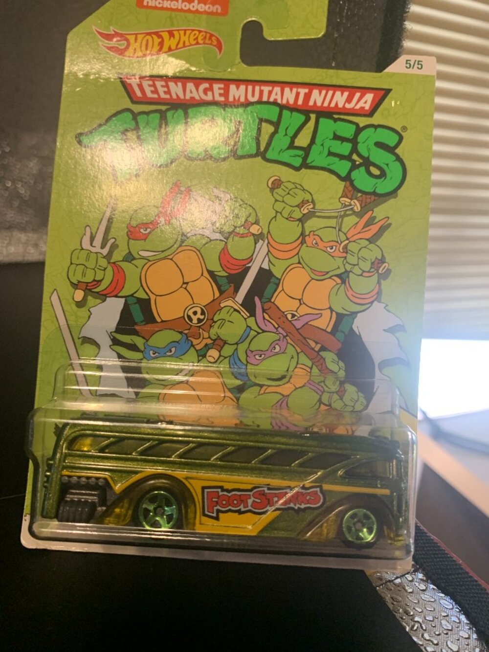 1:64 Hot Wheels Nickelodeon Teenage Mutant Ninja Turtles Surfin School Bus